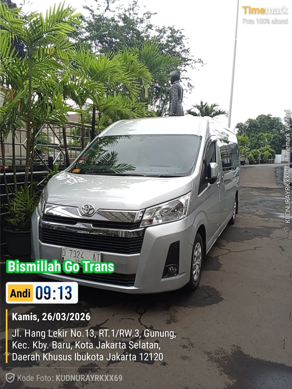 Toyota Hiace Premio